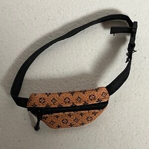 Designer Fanny Pack Bag For Labubu Brown Fashion Accessory Tan